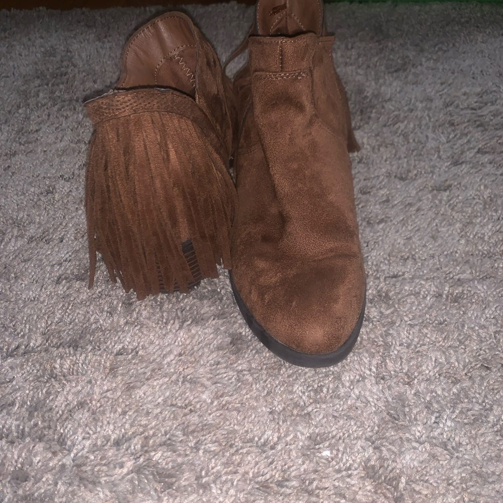 Barely worn size 7 western booties!
